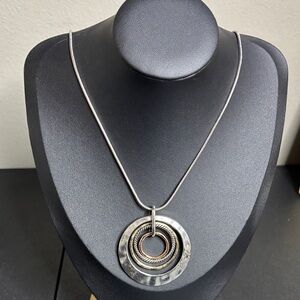 Multi Tone Snake Chain Hammered Pattern Articulated Circle Charm Necklace